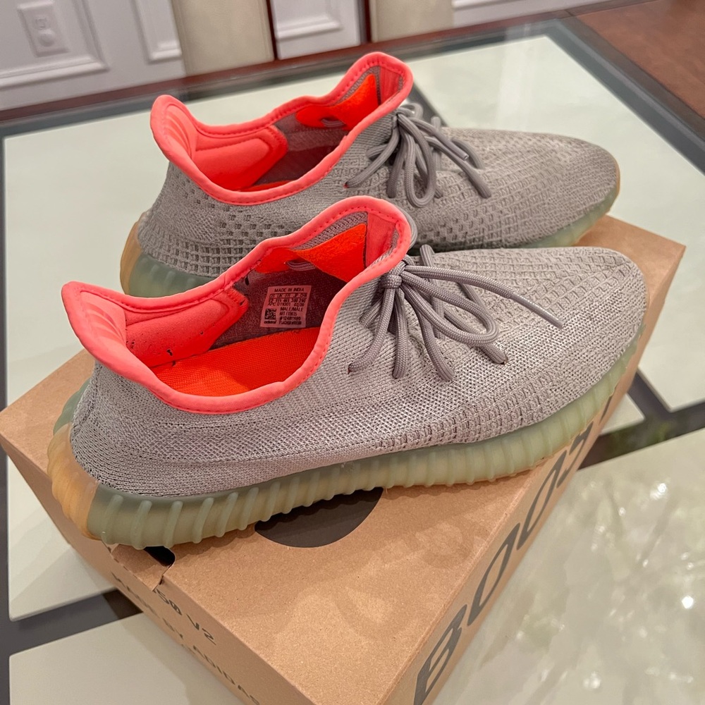 Men’s YEEZY Authentic